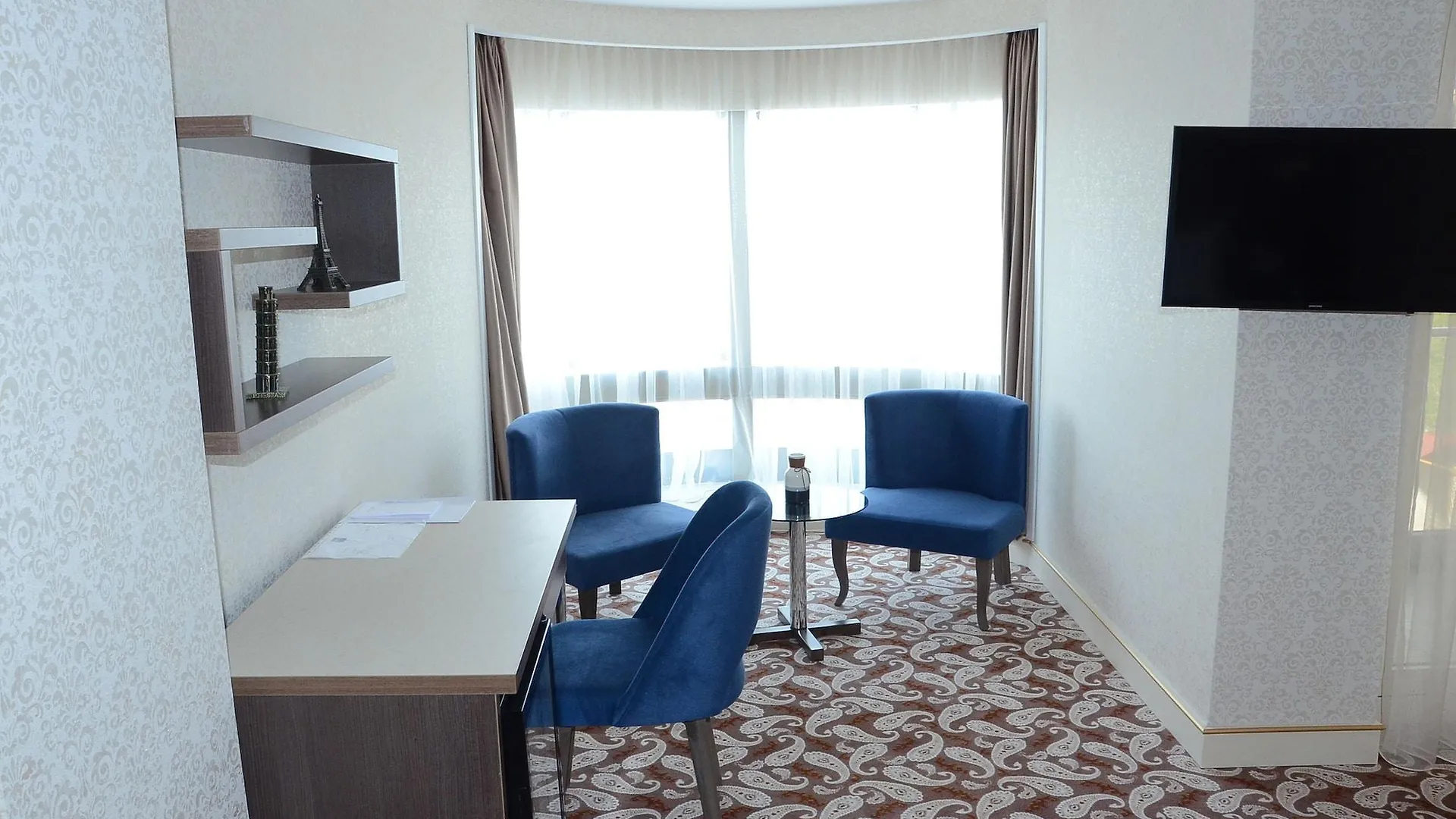 Rose Inn Hotel Baku 4*,