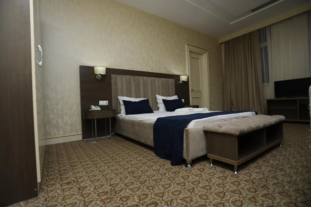 Rose Inn Hotel Baku 4*,