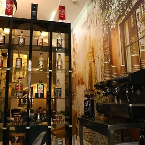 فندق Dionis Coffee Shop, باكو